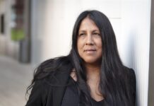 La escritora peruana Gabriela Wiener explica en una entrevista a EFE su momento como autora, afincada en España y con una mirada que la remite a su lugar de origen pero con la perspectiva del salto a Europa.