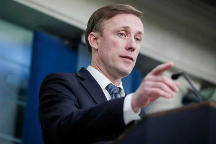 Jake Sullivan efe El asesor de Seguridad Nacional de la Casa Blanca, Jake Sullivan, hizo el anuncio en una rueda de prensa, donde explicó que el dinero que se enviará a Ucrania proviene de