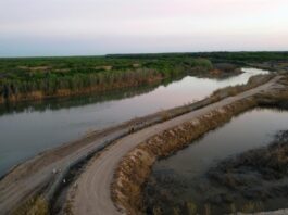 La frontera sur de EE.UU. quiere poner fin al "teatro" de la 'Operación Lone Star'