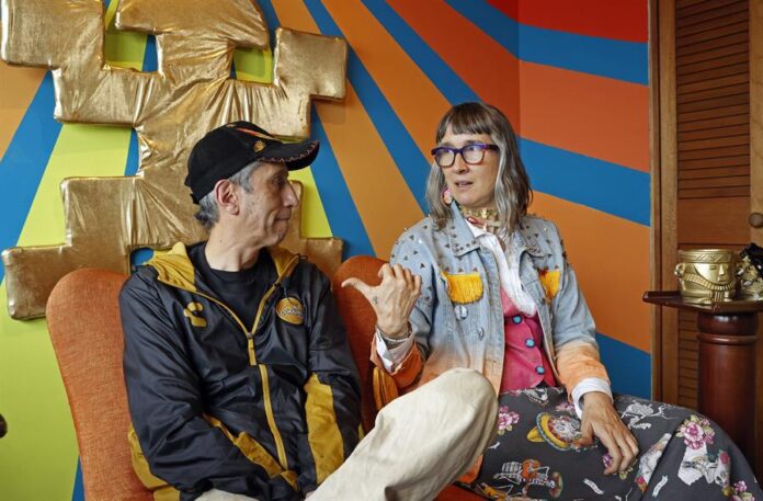 Los cantantes Andrea Echeverri y Héctor Buitrago del grupo Aterciopelados