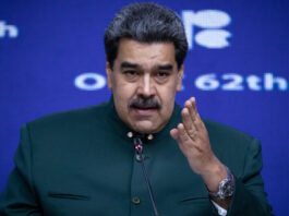 Tras salir de la reunión, Maduro dijo unas breves palabras a la televisión brasileña Globonews sobre que la reunión fue "muy buena" y giró sobre temas económicos.