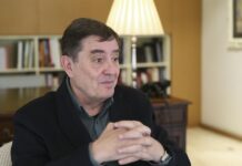 Poeta Luis García Montero.