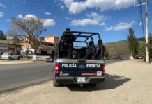 La Policía ha recalcado a su vez que los agentes abrieron fuego en respuesta a los disparos de los normalistas, que viajaban presuntamente en un vehículo vinculado a una denuncia por robo.