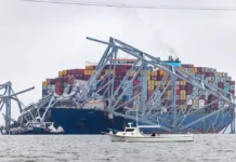 Vamos a sentir paz cuando lo encontremos: familiar de una de las víctimas de Baltimore Tras haber encontrado los cadáveres de dos de los seis trabajadores, las autoridades pausaron temporalmente los esfuerzos de búsqueda el pasado miércoles para poder seguir retirando los escombros.