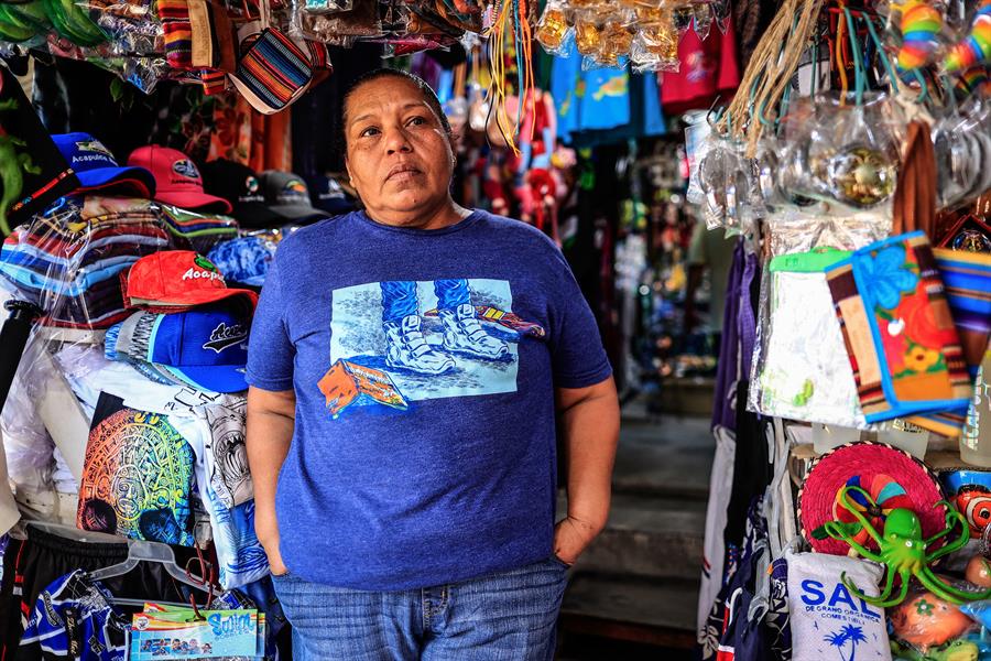 Rocio Castillo Rosales, arrendataria y comerciante de un mercado de artesan&iacute;as