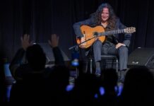El guitarrista de flamenco José Fernández Torres, mejor conocido como Tomatico.