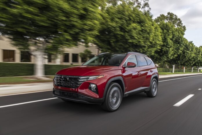 Tucson 1 Hyundai ha estado renovando su gama de SUV en los últimos años, desde el extra-pequeño Venue, al gigante de tres filas Palisade.