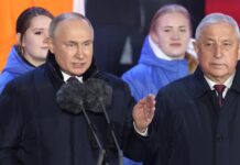 Putin llama al FSB a perseguir sin tregua a "traidores" que combaten en bando ucraniano
