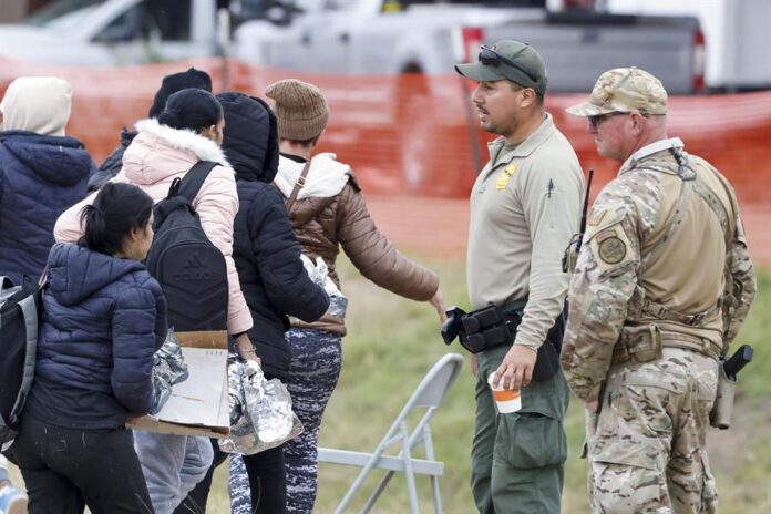 grupo de migrantes