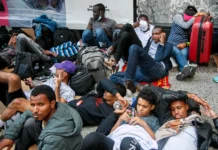Washington impone las primeras restricciones de visado contra quienes facilitan la migración "irregular" Esta restricción de visados apunta a la práctica predatoria de las empresas de transporte que sacan provecho de los migrantes vulnerables.