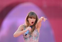 La cantante atrajo a más de 600.000 en su siete conciertos en Australia, en Melbourne y Sídney, donde su padre, Scott Swift, tuvo un percance con un paparazi que le acusó de haberle propinado un puñetazo en la madrugada del martes.