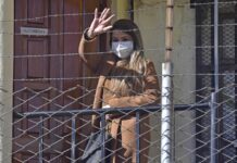 Machado envía un mensaje solidario a Jeanine Áñez tras tres años de su "injusta prisión" xpresidenta interina de Bolivia Jeanine Áñez en la cárcel de Mujeres de Miraflores