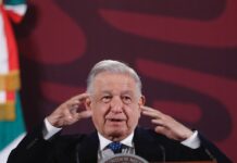 López Obrador dice que la autoridad "actúa" tras asesinato de una niña y un linchamiento