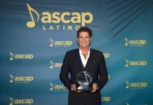 Carlos Vives celebra en Miami el "dulce" y mayor galardón de los compositores en EE.UU.