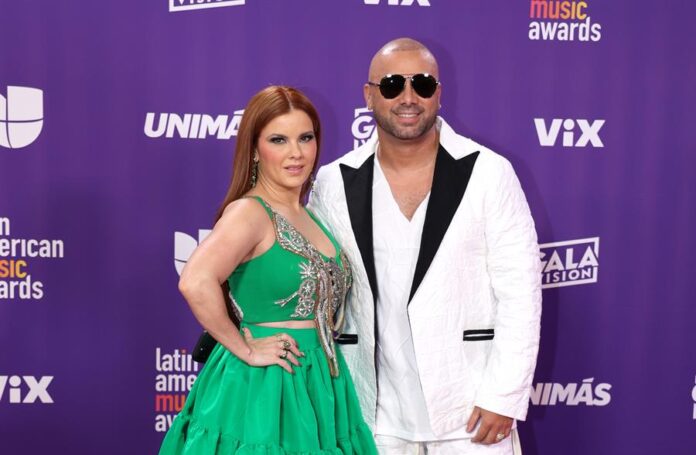 El cantante puertorriqueño Wisin y su esposa Yomaira Ortiz Feliciano
