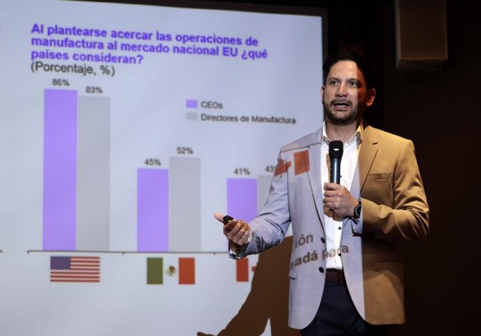 El director general de Kearney en México, Omar Troncoso, presenta este miércoles el ‘Índice de confianza de inversión extranjera