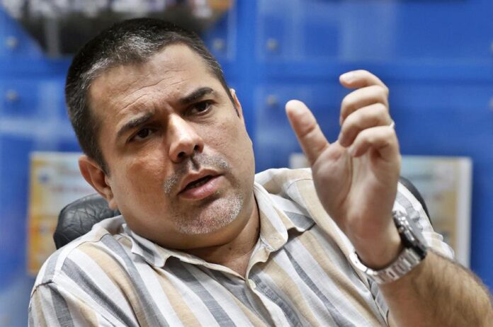 El director técnico de la estatal Unión Eléctrica (UNE), Lázaro Guerra El director técnico de la estatal Unión Eléctrica (UNE), Lázaro Guerra