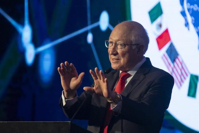 El embajador de Estados Unidos en México, Ken Salazar (2) El embajador de Estados Unidos en México, Ken Salazar (2)