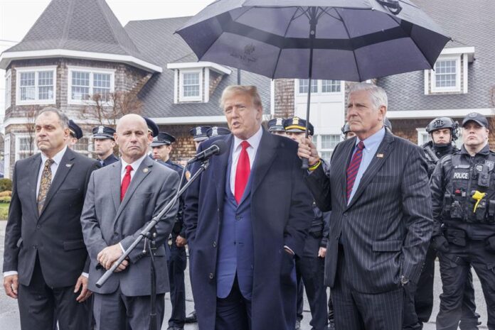 El juez amplía la ley mordaza contra Trump