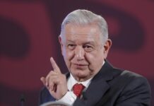 López Obrador dice que la transición del poder será "tersa" pese a la violencia electoral El presidente de México, Andrés Manuel López Obrador,
