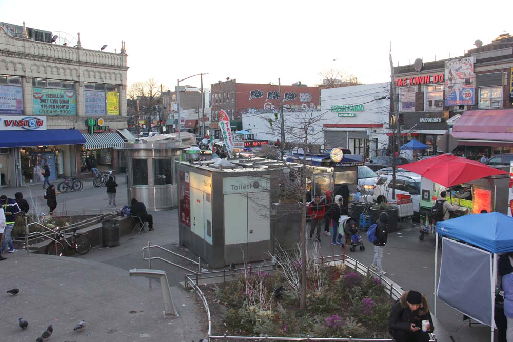 NUEVA YORK URINARIO