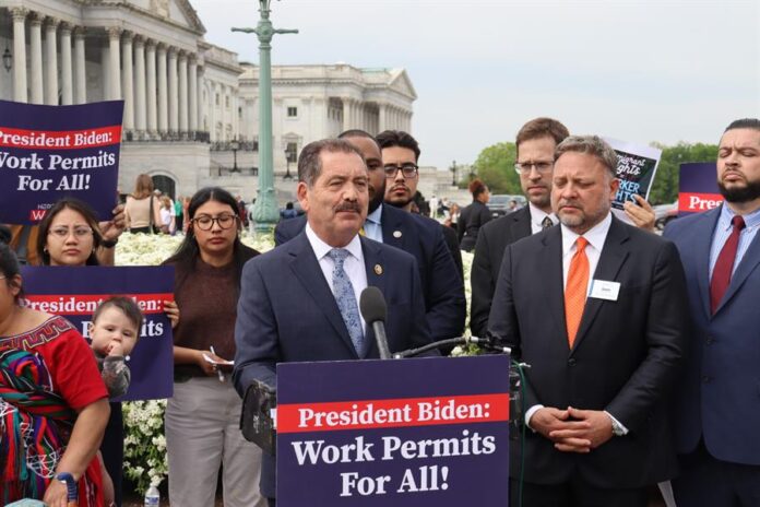 Jesús 'Chuy' García, miembro de la Cámara de Representantes de los Estados Unidos