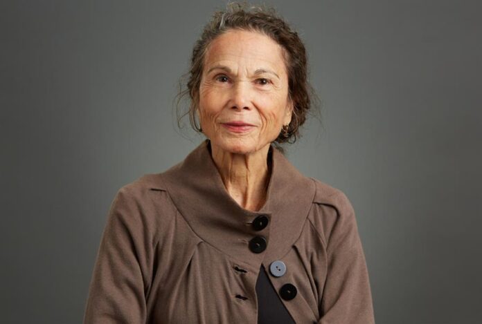 Julia Álvarez,