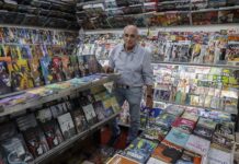 Paolo Pelegrine, de 74 años de edad mientras trabaja