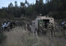 Personal militar y policial realizan intensos operativos en comunidades cercanas al lugar del homicidio de los tres Carabineros