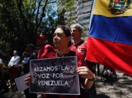 Venezolanos exigen en Ciudad de México elecciones libres rumbo a las presidenciales Personas de origen venezolano radicadas en México protestan este sábado, para exigir elecciones justas (3)