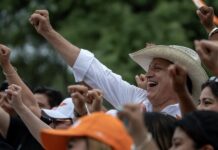 El exacordeonista del grupo de regional mexicano Bronco busca ser diputado