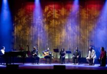 Los Latin Grammy celebran la huella imborrable de Paco de Lucía Un momento del homenaje Latin GRAMMY Celebra Paco de Lucía que se ha celebrado hoy sábado en el Gran Teatro Falla de Cádiz