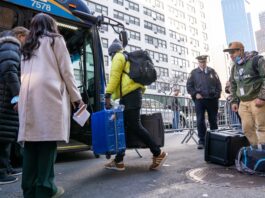 La realidad de las familias migrantes bajo la regla de 60 días en Nueva York inmigrantes