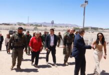 la canciller mexicana, Alicia Bárcena, durante una visita a la frontera con Estados Unidos (1)