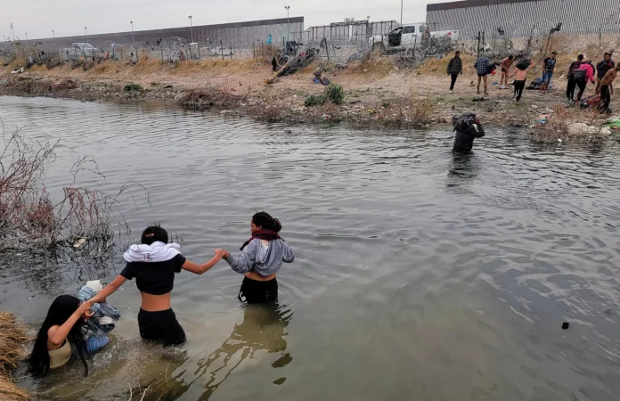 La Ley SB4, también conocida como ley antiinmigrante de Texas, permitiría a las autoridades de Texas realizar labores migratorias, una facultad hasta ahora exclusiva del Gobierno Federal.