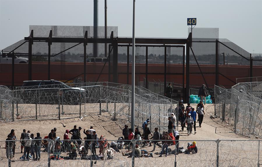 migrantes en la frontera con Estados Unidos (1)