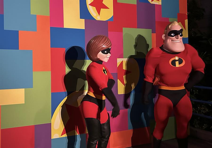 muñecos de los padrescde la familia de 'The Incredibles'