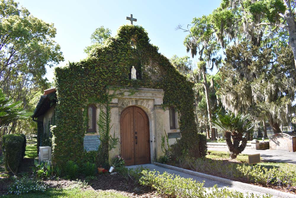 La capilla, conocida como la Ermita de Nuestra Se&ntilde;ora de la Leche, fue uno de los primeros santuarios marianos en los Estados Unidos y se convirti&oacute; en un centro de peregrinaci&oacute;n para los fieles que buscaban la intercesi&oacute;n de Mar&iacute;a para la protecci&oacute;n de sus familias y el bienestar de sus hijos.