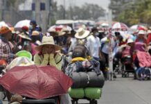 Caravana de medio millar de migrantes llega al centro de México migrantes