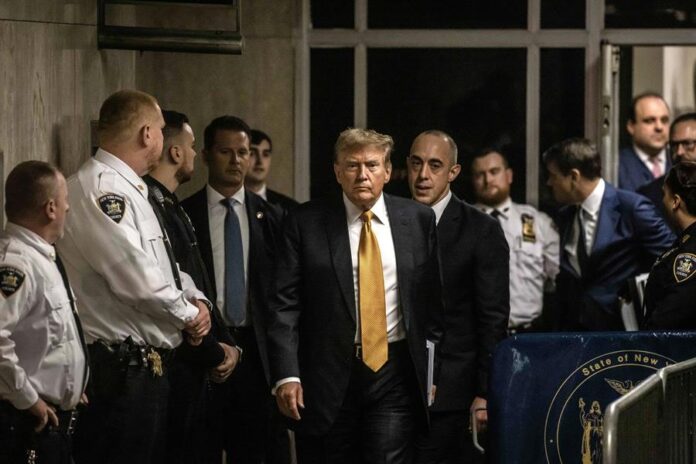 Donald Trump (13) Donald Trump