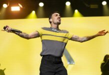 Rels B recupera su lado más rapero en su concierto en Nueva York El artista español Rels actúa en concierto anoche durante su gira A new star en el teatro de Brooklyn Paramount de Nueva York