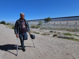 Venezolano llega con un solo pie a la frontera de México en busca de una prótesis en EE.UU.