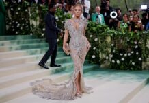 Jennifer Lopez, Uma Thurman y Hugh Jackman arropan a George Clooney en debut en Broadway Jennifer Lopez