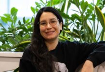 La miliciana más joven de Cuba recoge su trauma familiar en el documental 'Seguridad'