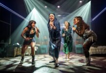 La compañía Repertorio Español con actrices del elenco de la obra 'La llamada' durante el ensayo con vestuario en Nueva York (3)