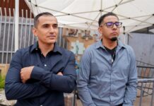 Los beneficiarios del programa de Acción Diferida para los Llegados en la Infancia (DACA), Ángel Damián (i) y Eduardo Arriaga