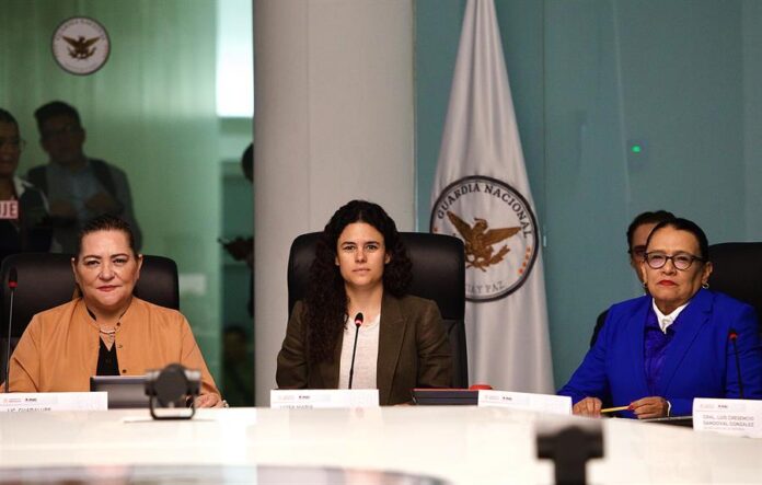 Luisa María Alcalde (c); la presidenta consejera del Instituto Nacional Electoral