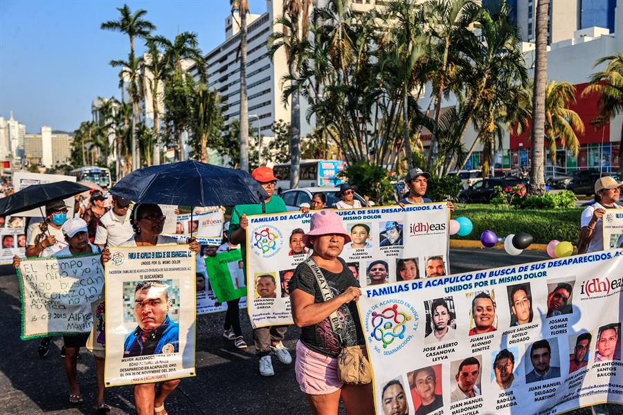 Madres de personas desaparecidas e integrantes de colectivos protestan (1)