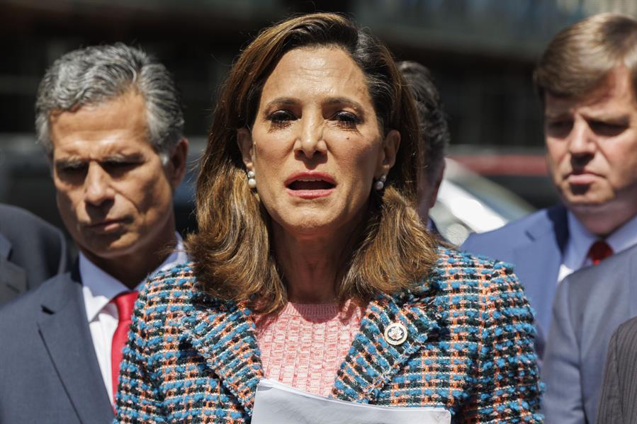 María Elvira Salazar María Elvira Salazar