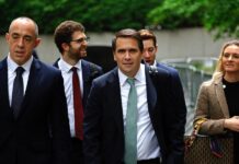 Defensa de Trump trata de poner en evidencia la credibilidad del exabogado Michael Cohen Todd Blanche